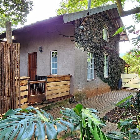Softwaters Guesthouse Cottages หลุยส์ทริคาร์ดท์ ภายนอก รูปภาพ