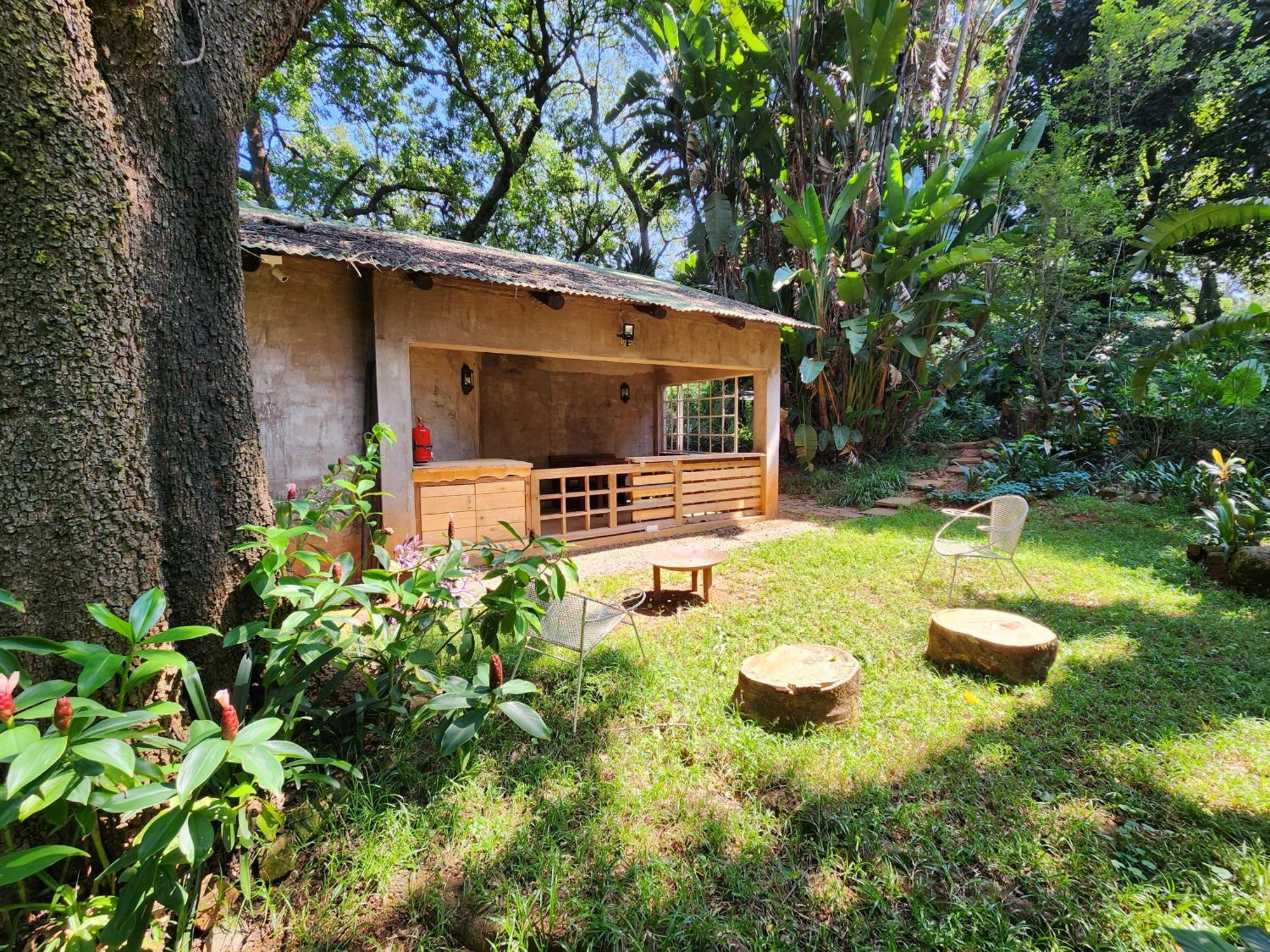Softwaters Guesthouse Cottages หลุยส์ทริคาร์ดท์ ภายนอก รูปภาพ