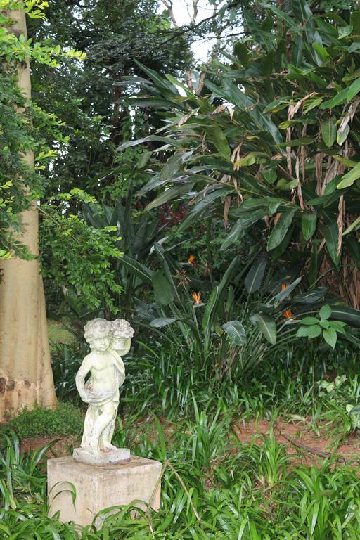 Softwaters Guesthouse Cottages หลุยส์ทริคาร์ดท์ ภายนอก รูปภาพ
